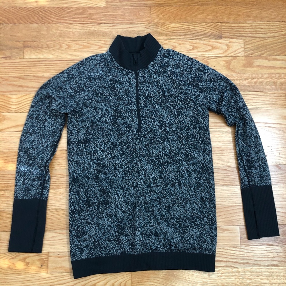 Lululemon black & white running shirt